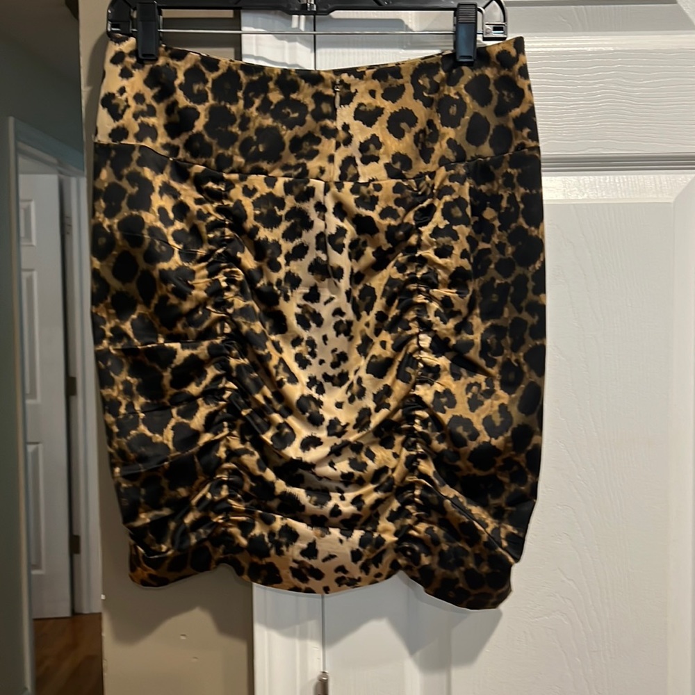 Body By Victoria Rutched Cheetah Leopard Pencil Skirt